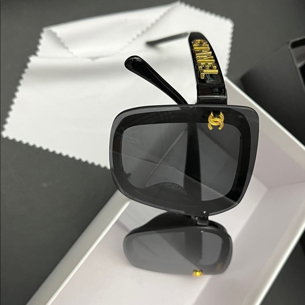 Chanel sunglasses - Picture 7 of 14